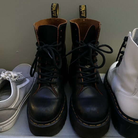 dr martens jadon decon boots